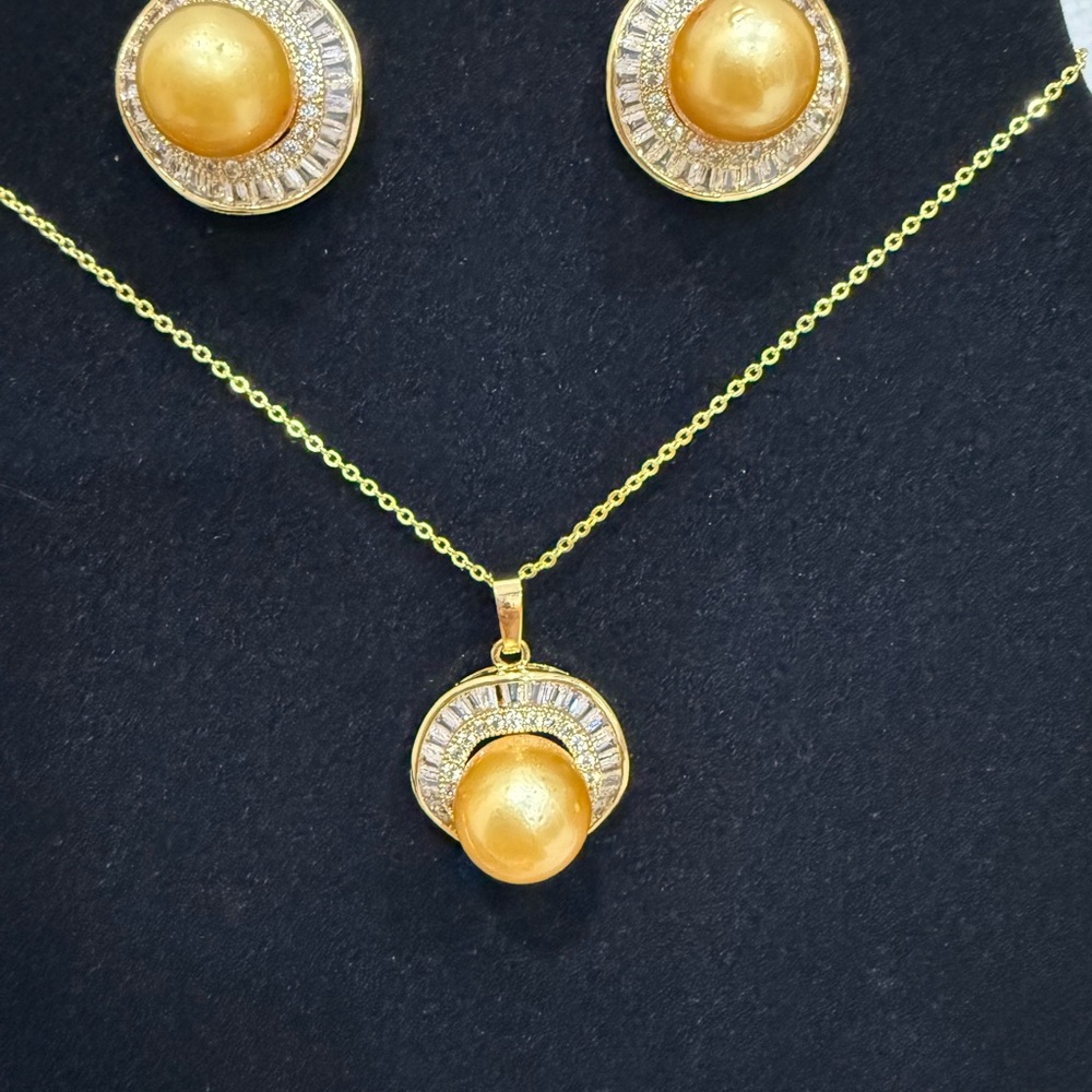 Real South Sea Pearl Jewelry Set in Vermeil Setting